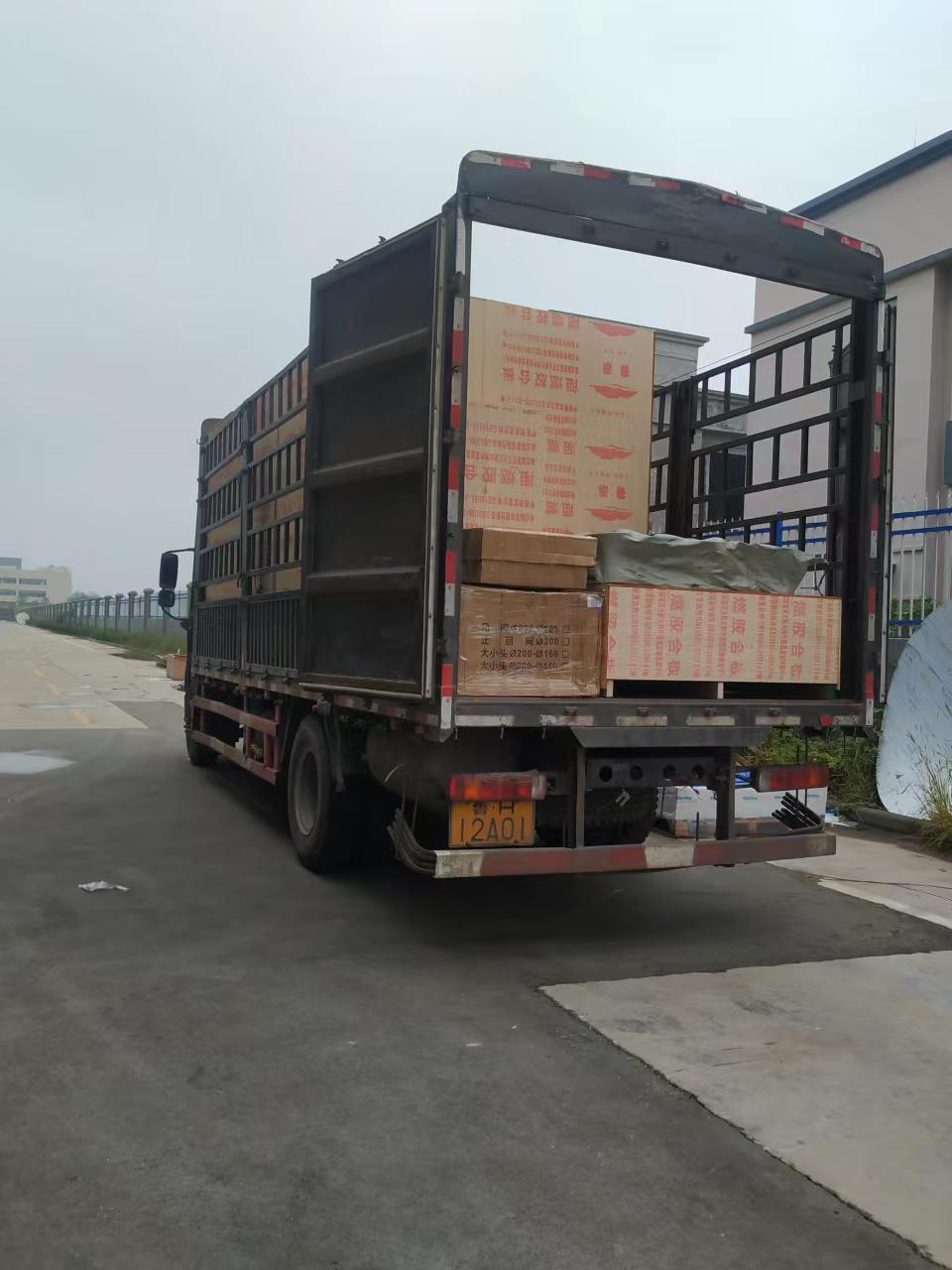 显影机装车工作